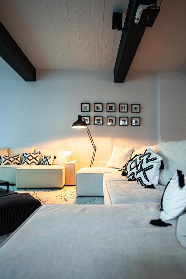 Design Loft - 200Qm2 - Heimkino - Bestlage - Parkplatz Wiesbaden Luaran gambar