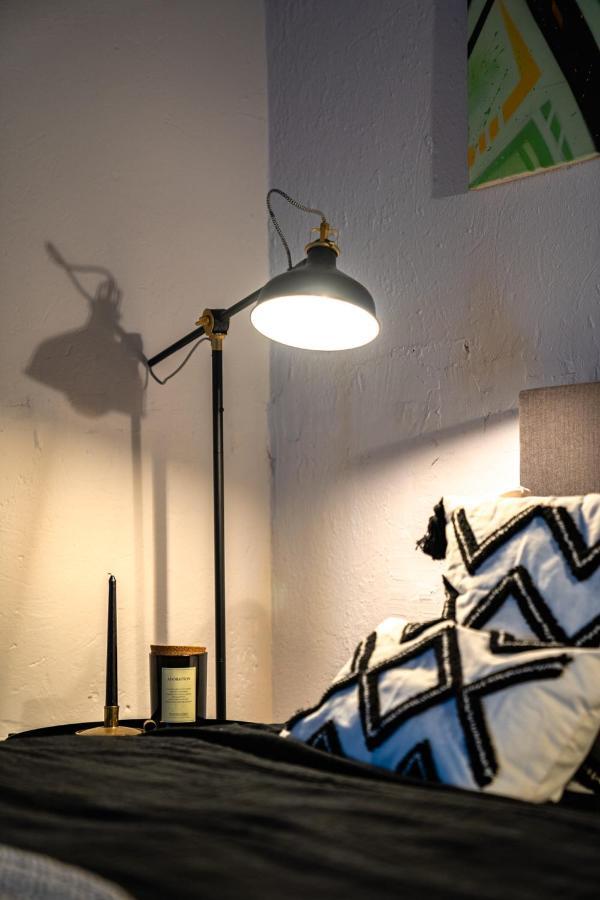 Design Loft - 200Qm2 - Heimkino - Bestlage - Parkplatz Wiesbaden Luaran gambar
