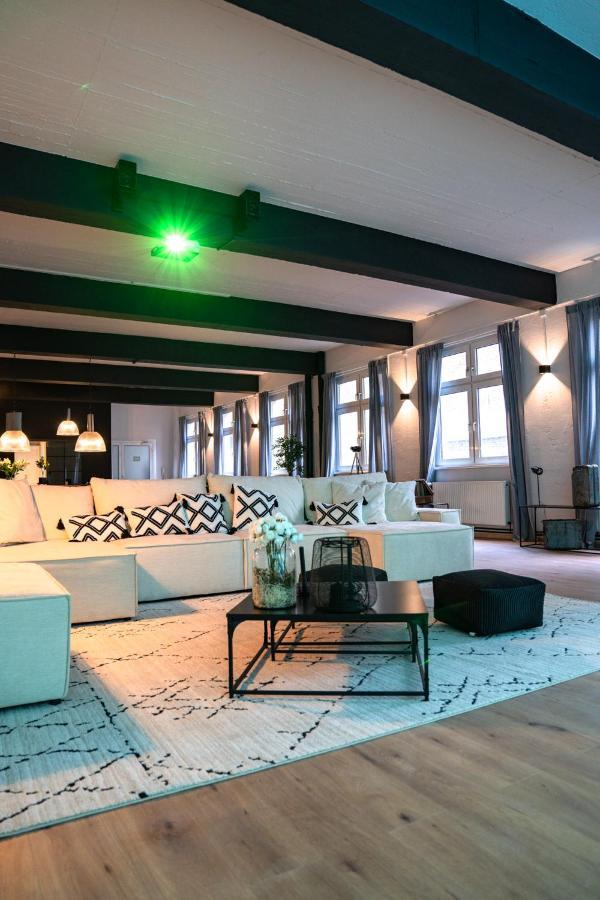 Design Loft - 200Qm2 - Heimkino - Bestlage - Parkplatz Wiesbaden Luaran gambar