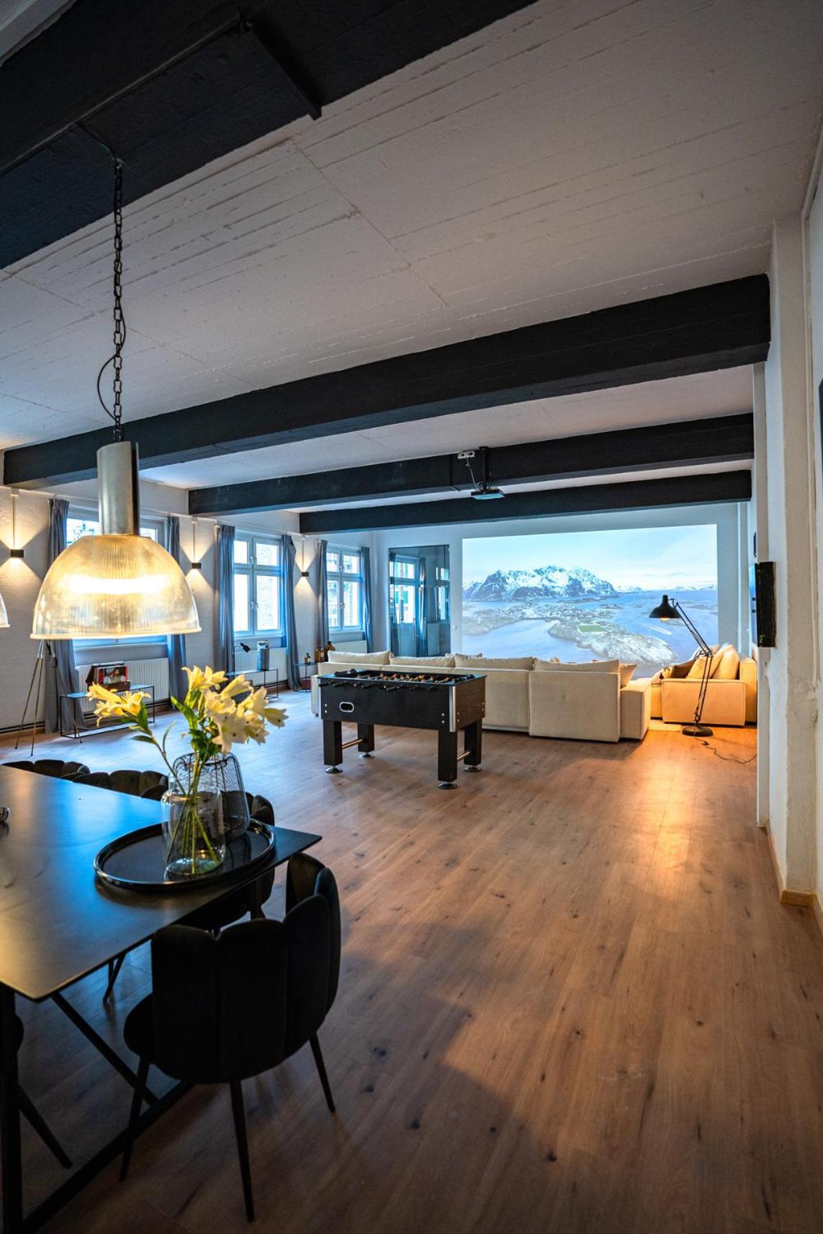 Design Loft - 200Qm2 - Heimkino - Bestlage - Parkplatz Wiesbaden Luaran gambar